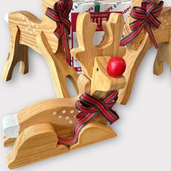 Vintage House Of Lloyd Wooden WOODLAND REINDEER Set Christmas Around The World - Picture 2 of 4